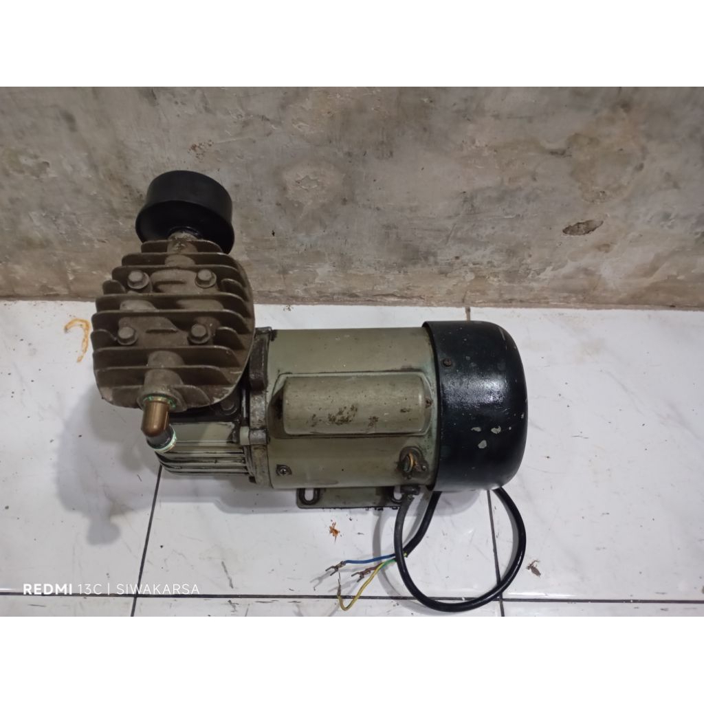 Mesin Kompresor / dinamo Penggerak merk Modern second