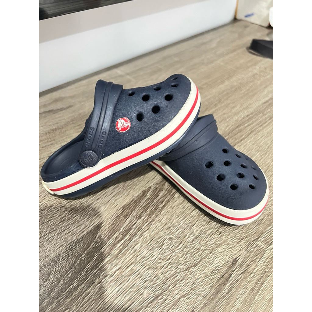 Sendal crocs anak preloved ORIGINAL- ukuran C7 atau insole 13 cm