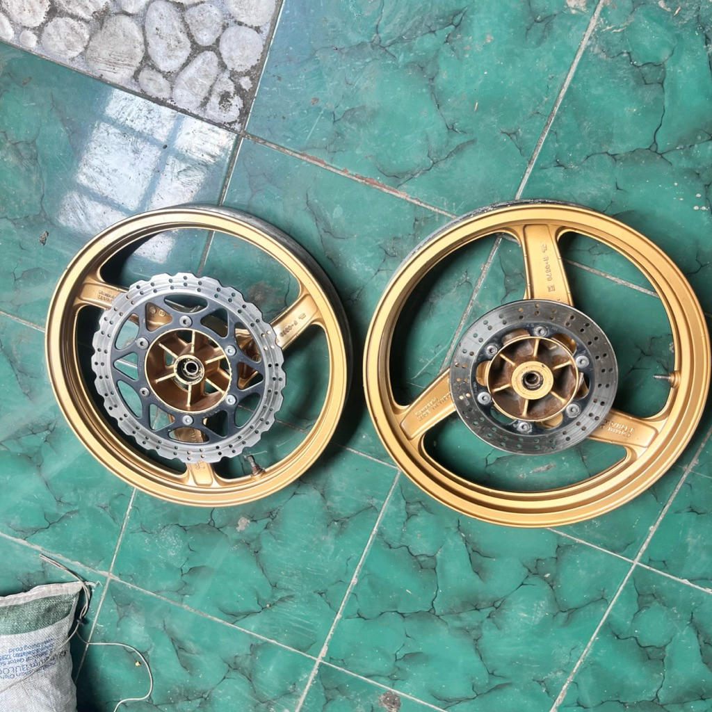 Velg Ninja rr ori original second bekas