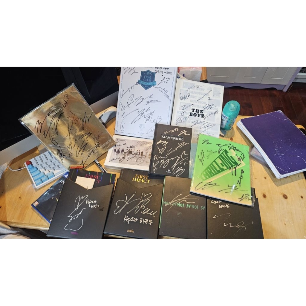 REAL SIGNED autograph kpop album the boyz kep1er lee know straykids official