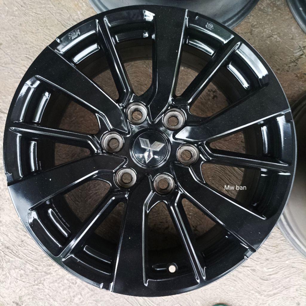 velg pajero Dakar r18 pcd 6x139 black