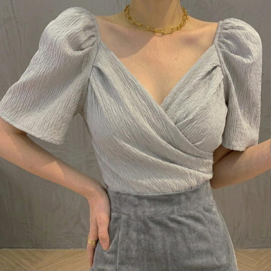 LEONNA  JODIE BLOUSE CROP TOP CREPE WANITA KOREAN STYLE  KEKINIAN