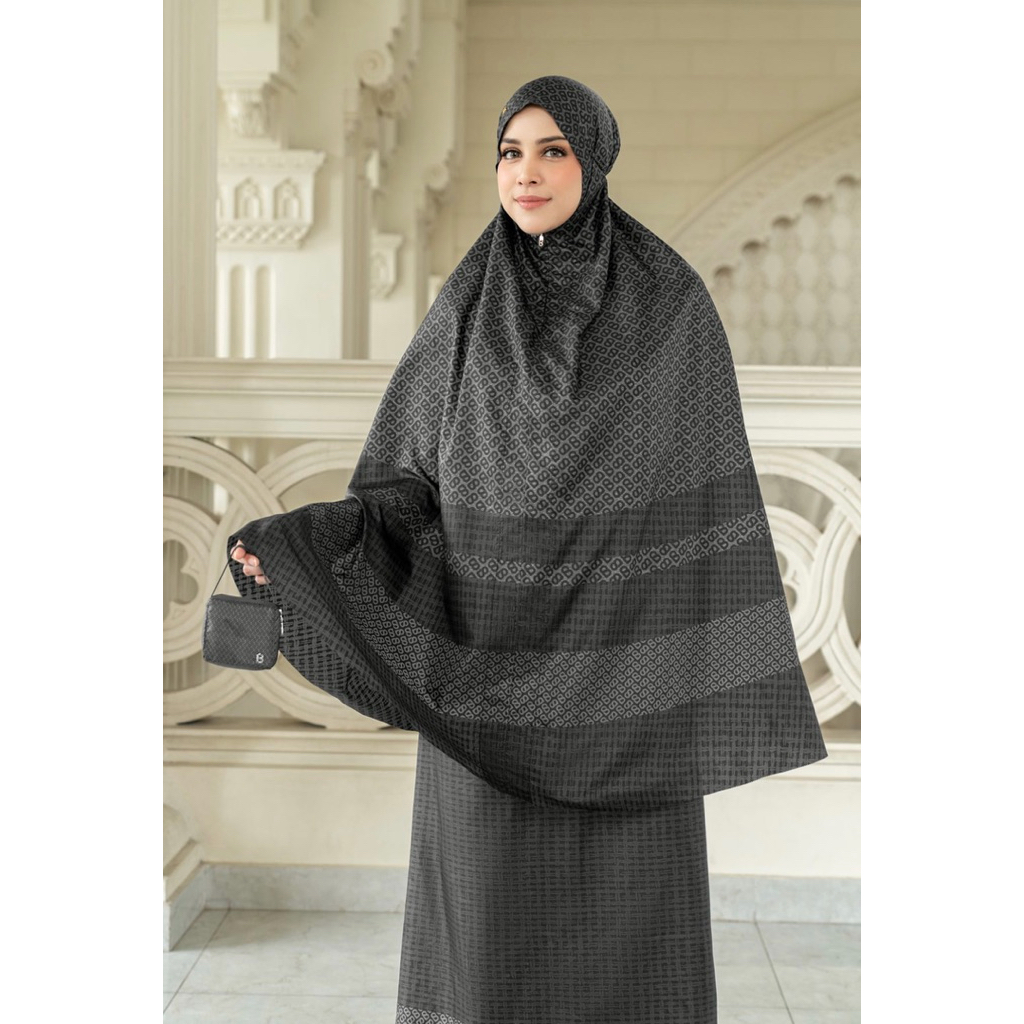 BS Tapis Abstre Capsule Prayer Robe - Charcoal