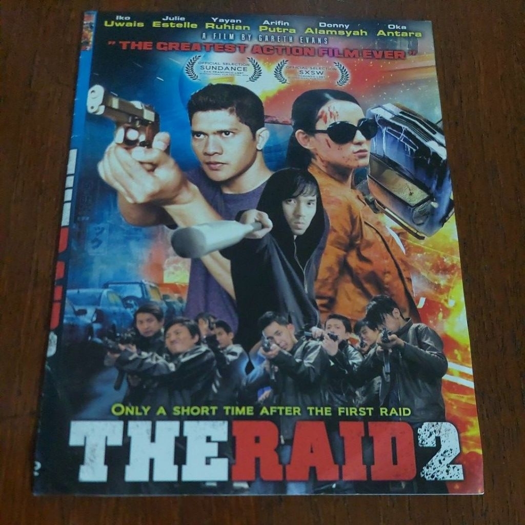 " THE RAID 2 " IKO UWAIS - JULIE ESTELLE - YAYAN RUHIAN