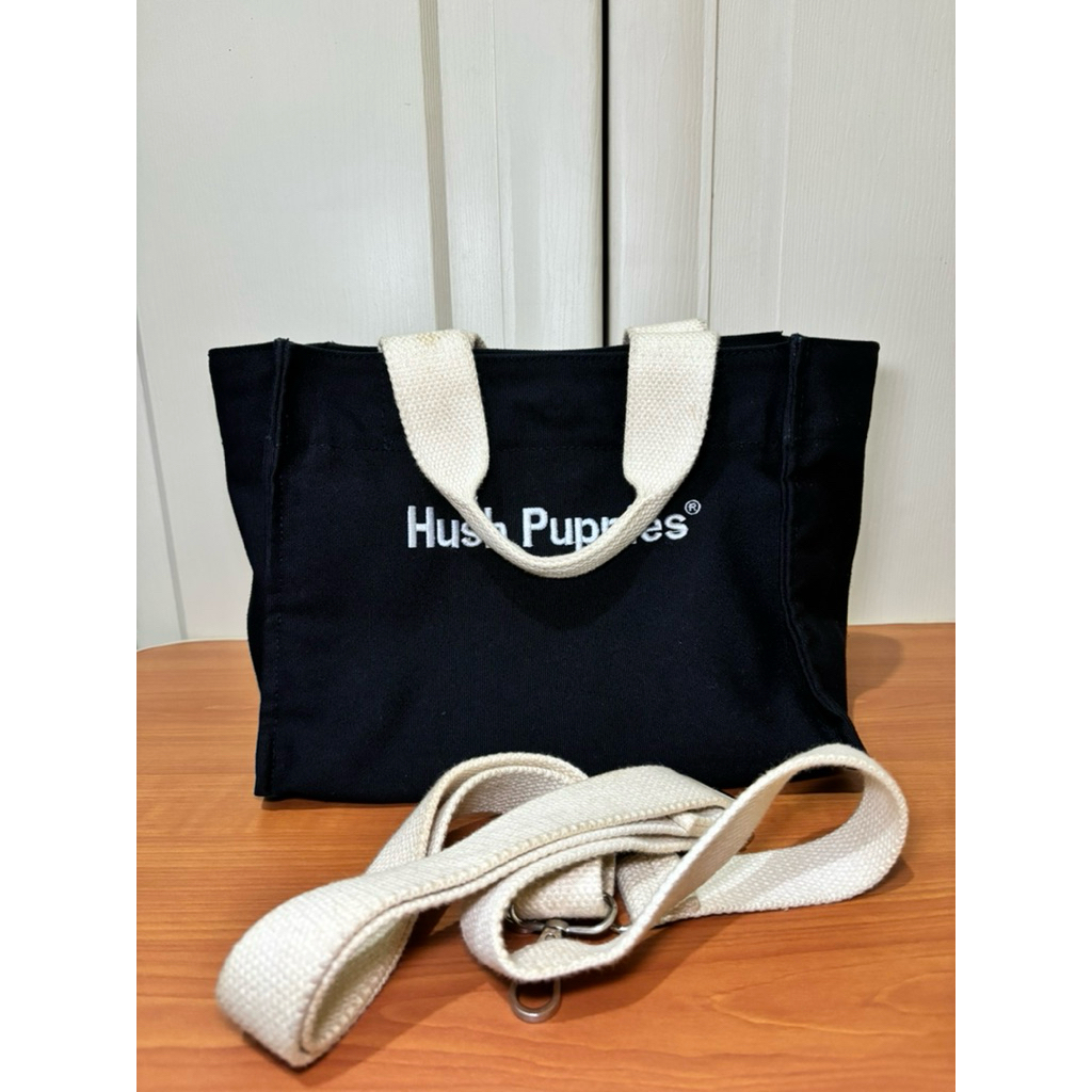 Preloved - Tas Kanvas Hush Puppies