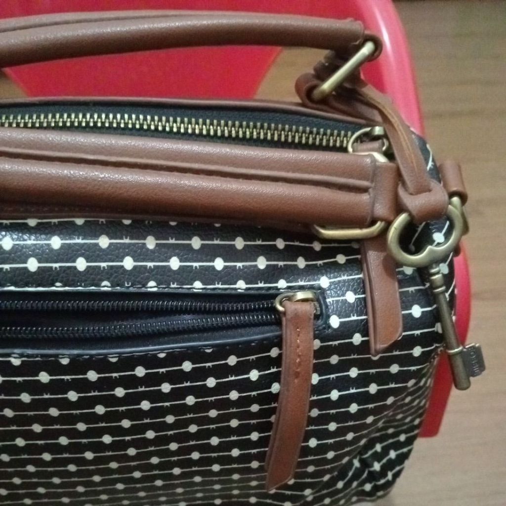 Tas Sling Wanita Monza