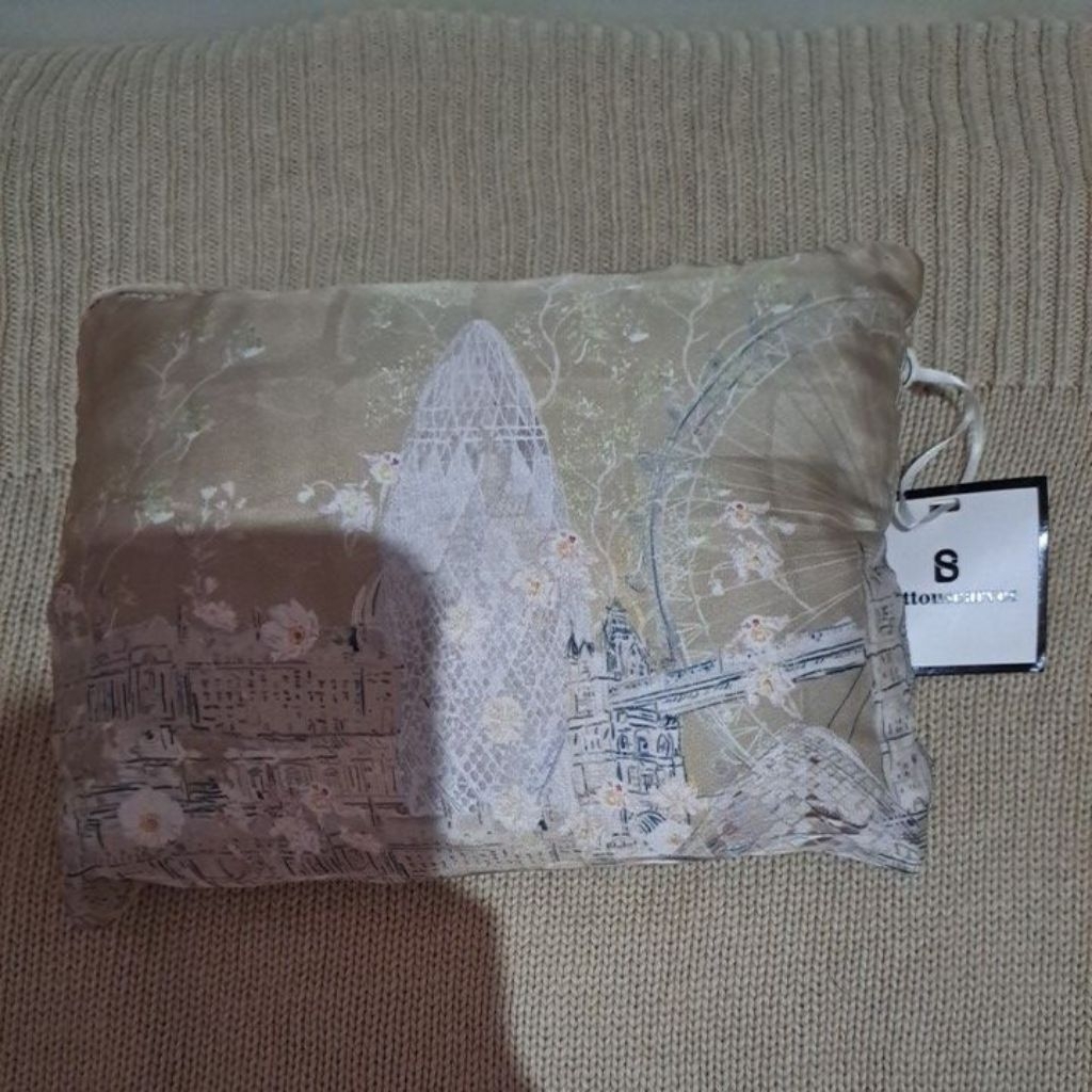 buttonscarves new as is prayer robe british