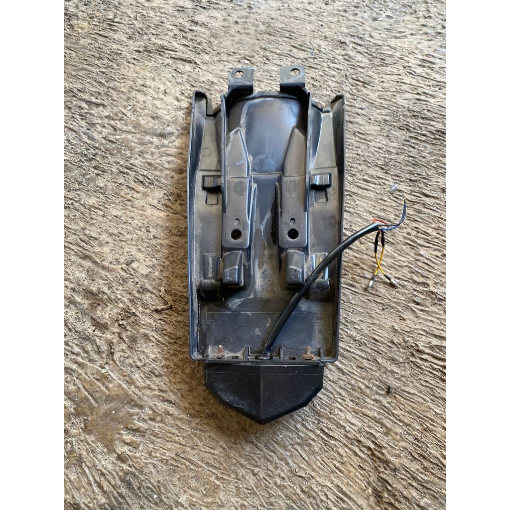 spakbor belakang crf lengkap sama lampu 3in1 bekas copotan crf