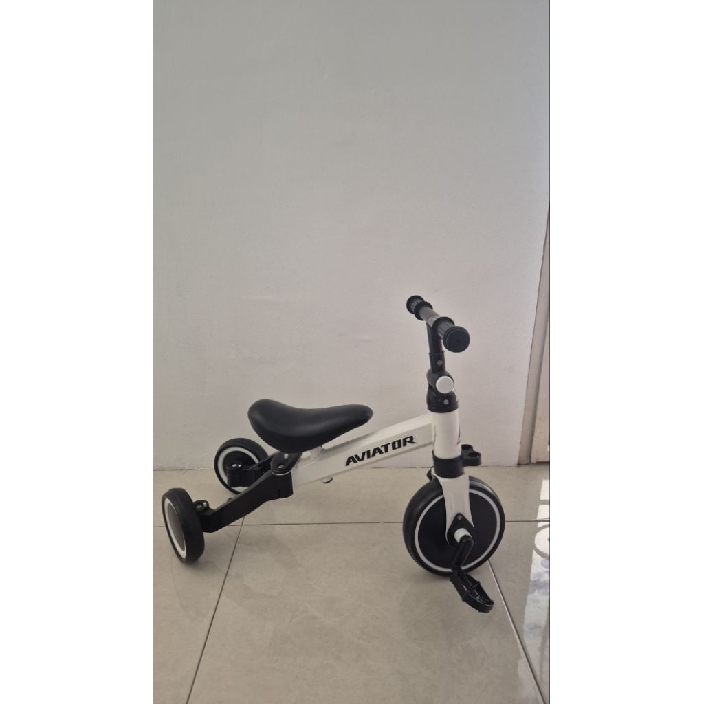 Preloved Aviator Tricycle AT-7095 Balance Bike / Sepeda Roda Tiga Anak / Sepeda Anak