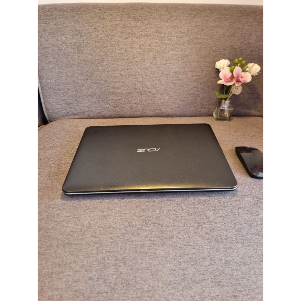 Murah ASUS 14" Intel i3 gen7 2.3 GHz Ram 8GB SSD 128GB + 500GB Win11