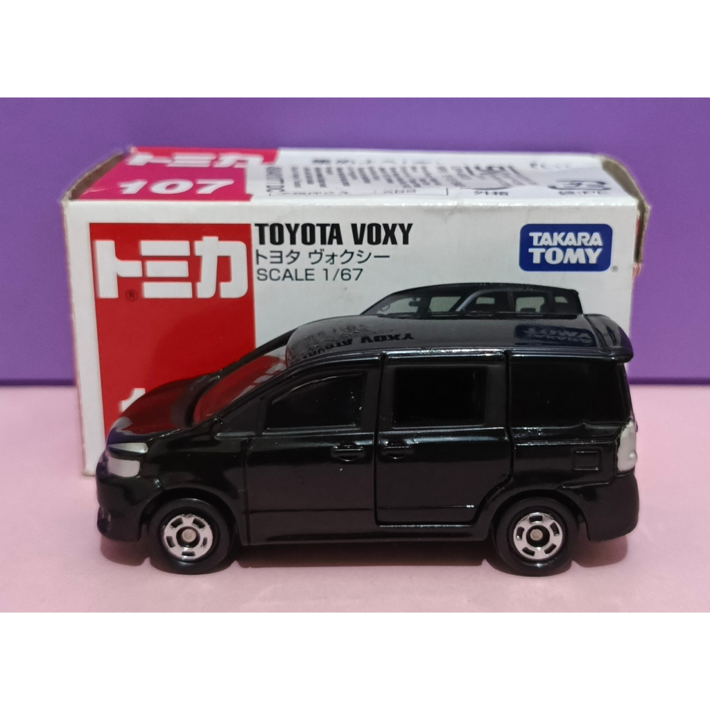 Diecast Takara Tomy Tomica 107 Toyota Voxy