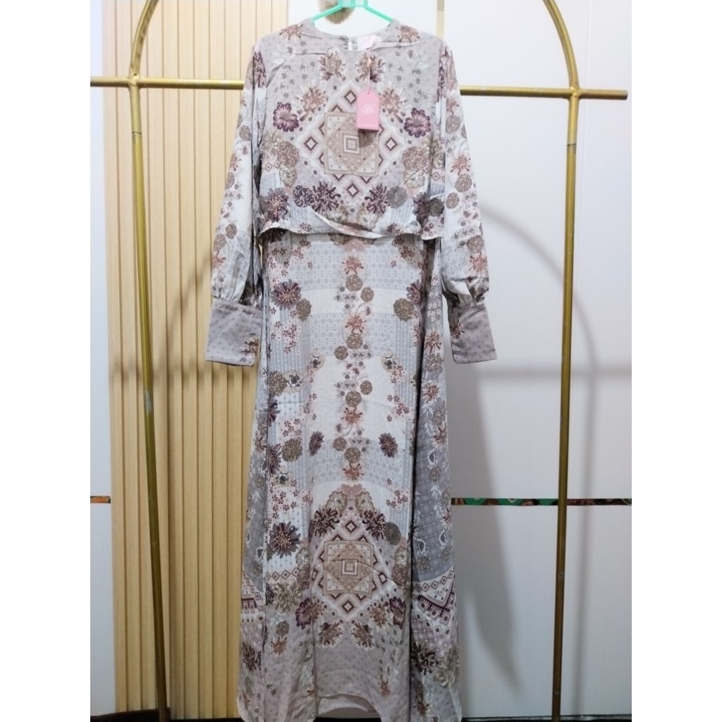 Greisy Dress NEW