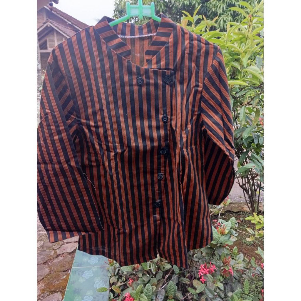batik lurik wanita
