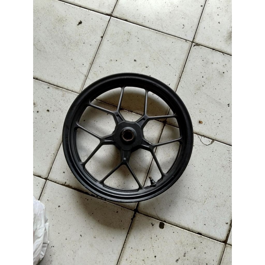 pelek recing Vario 125 depan original masih mulus