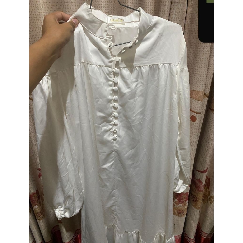 Preloved Dress Putih Silk