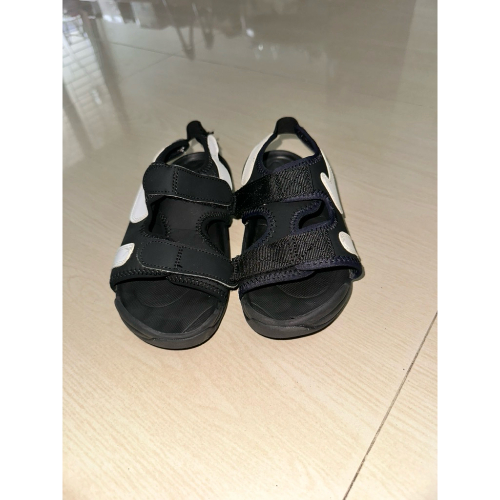 PRELOVED SENDAL NIKE ANAK SIZE 34