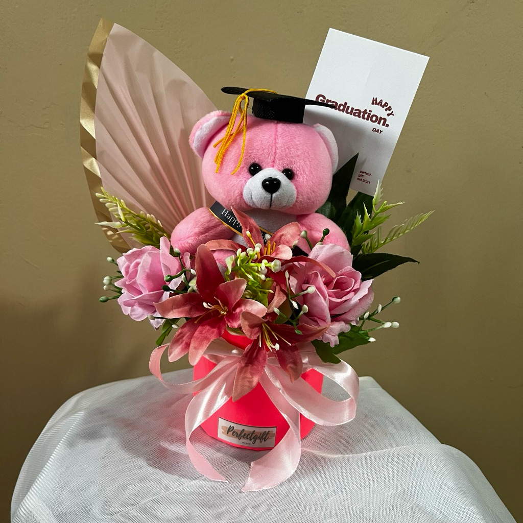 Buket Bunga /Bloom Box Wisuda / Kado Ulang Tahun