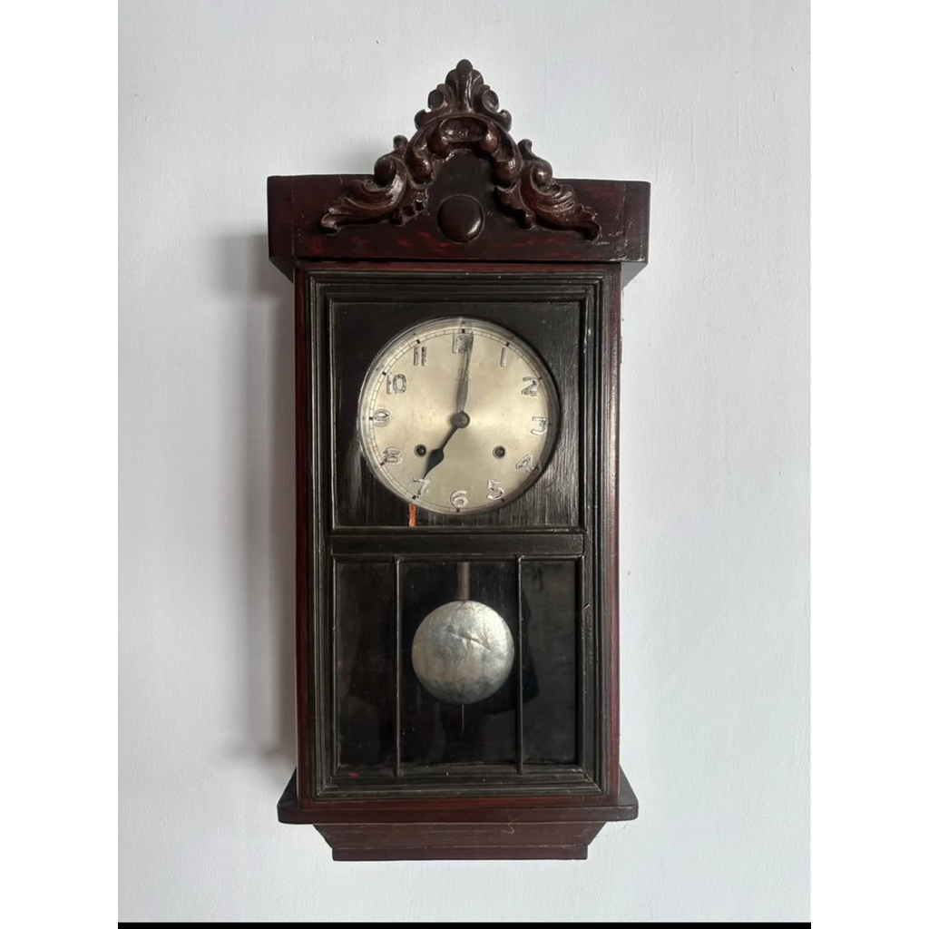 Jam Dinding Antik Junghans