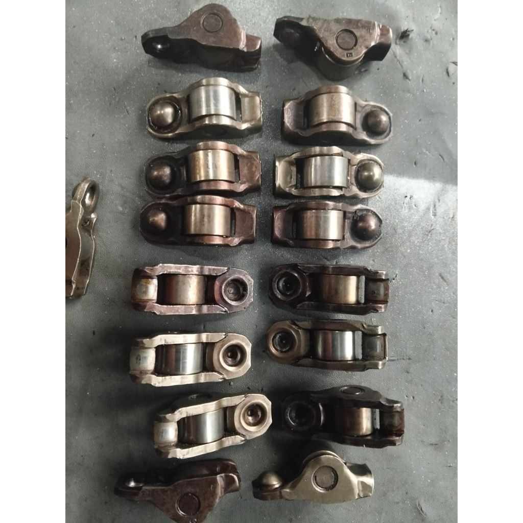 PELATUK KLEP ROCKER ARM INNOVA FORTUNER BENSIN ORIGINAL