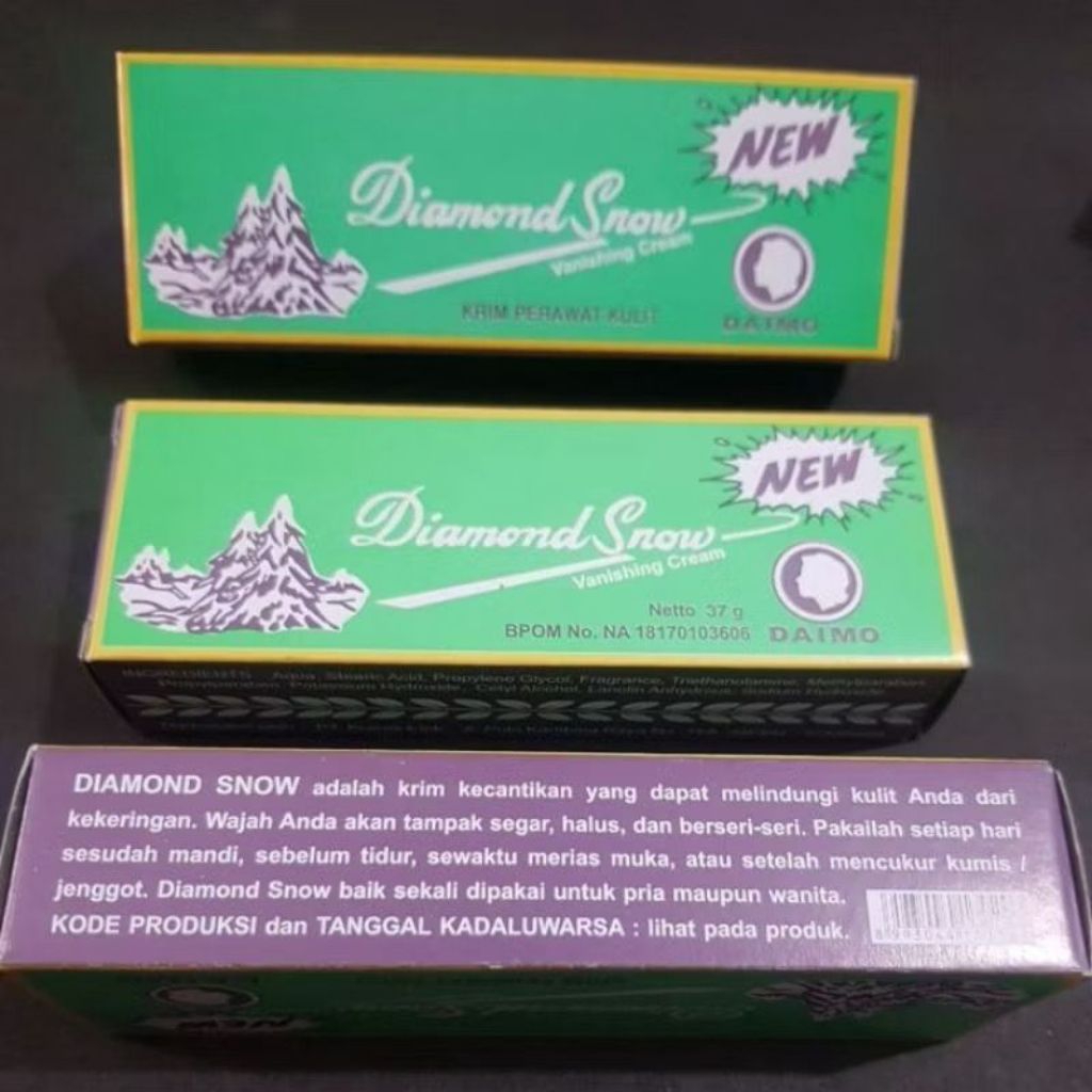 Diamond Snow Cream Pelembab Wajah Pencerah