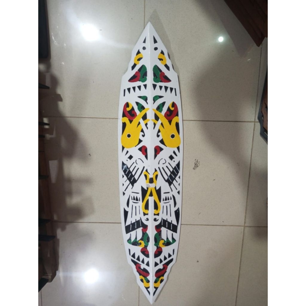 TAMENG DAYAK KALIMANTAN // PERISAI KAYU KHAS DAYAK // TAMENG KAYU KALIMANTAN