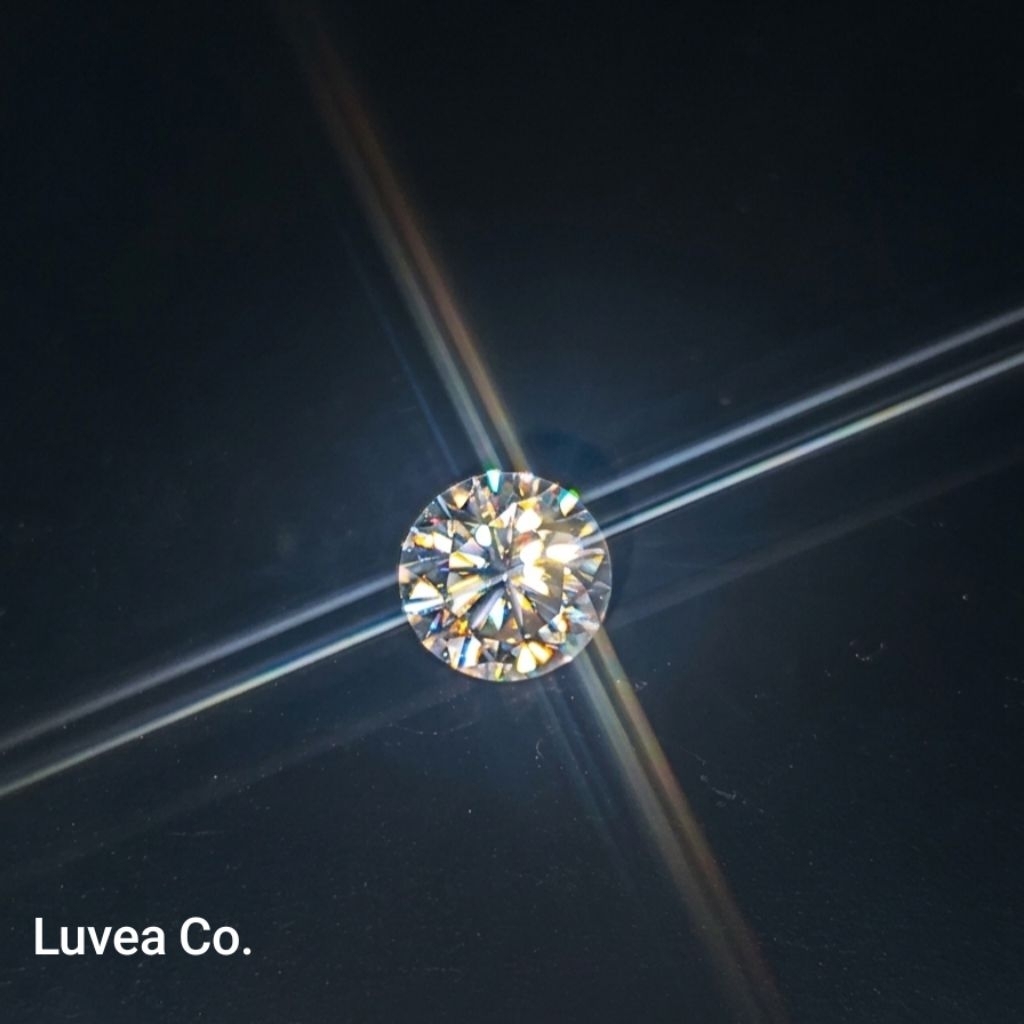 1 carat Moissanite diamond GRA certified (1 ct)