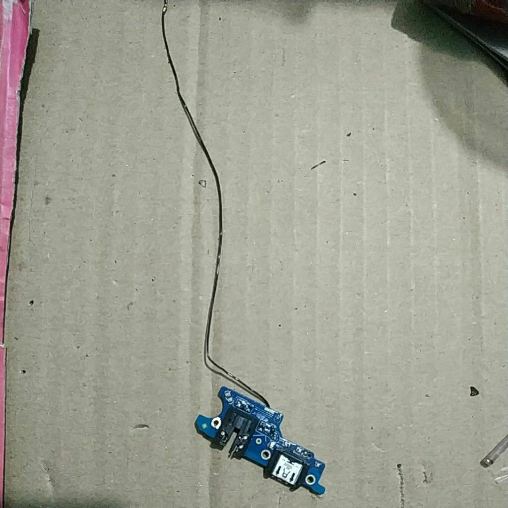 Board cas plus kabel antena bekas Realme C31