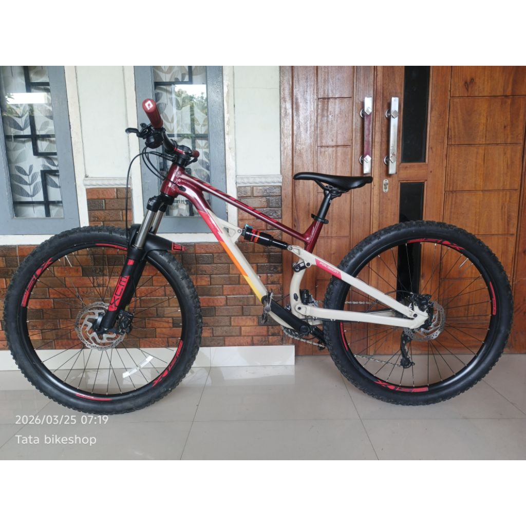 Sepeda gunung Fullsus Siskiu D5 2021 second