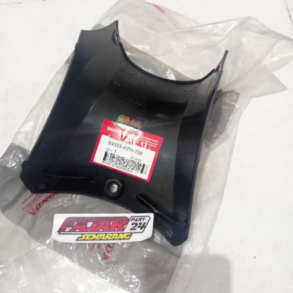 64325-KPH-700 Cover Center Lengsild bawah Supra 125 AHM