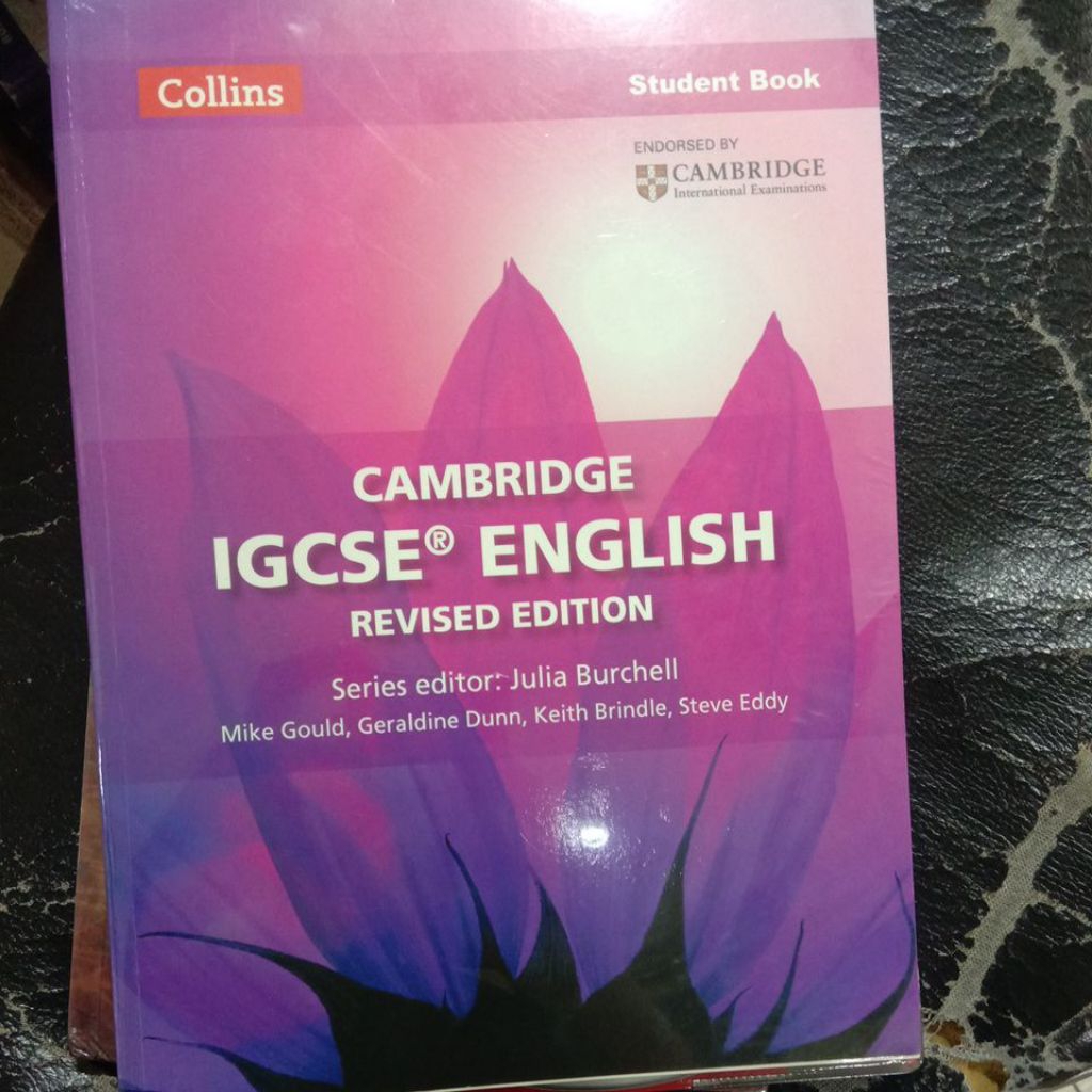 CAMBRIDGE IGCSE ENGLISH studen book