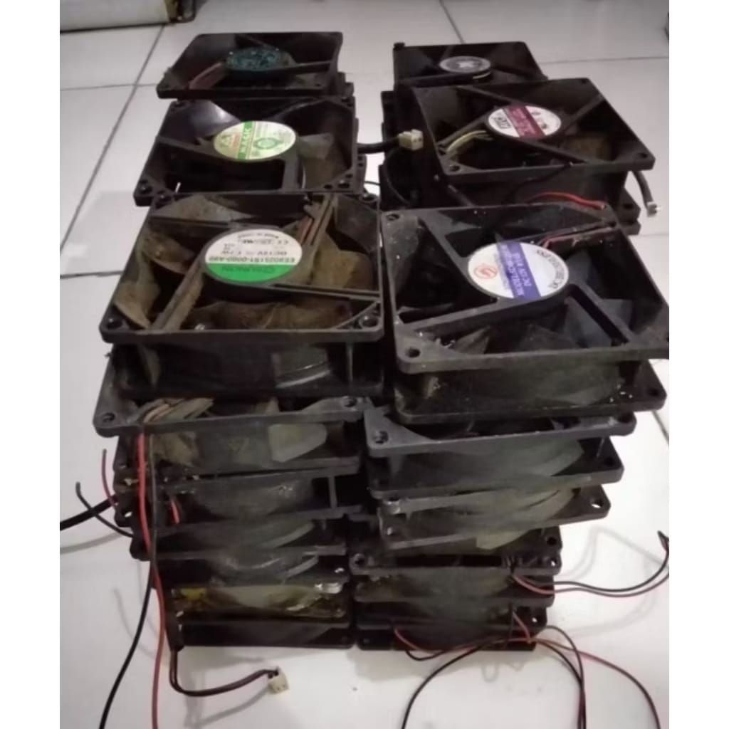 Kipas pendingin PC dan PSU 12Volt 8x8 - Bekas normal siap pakai