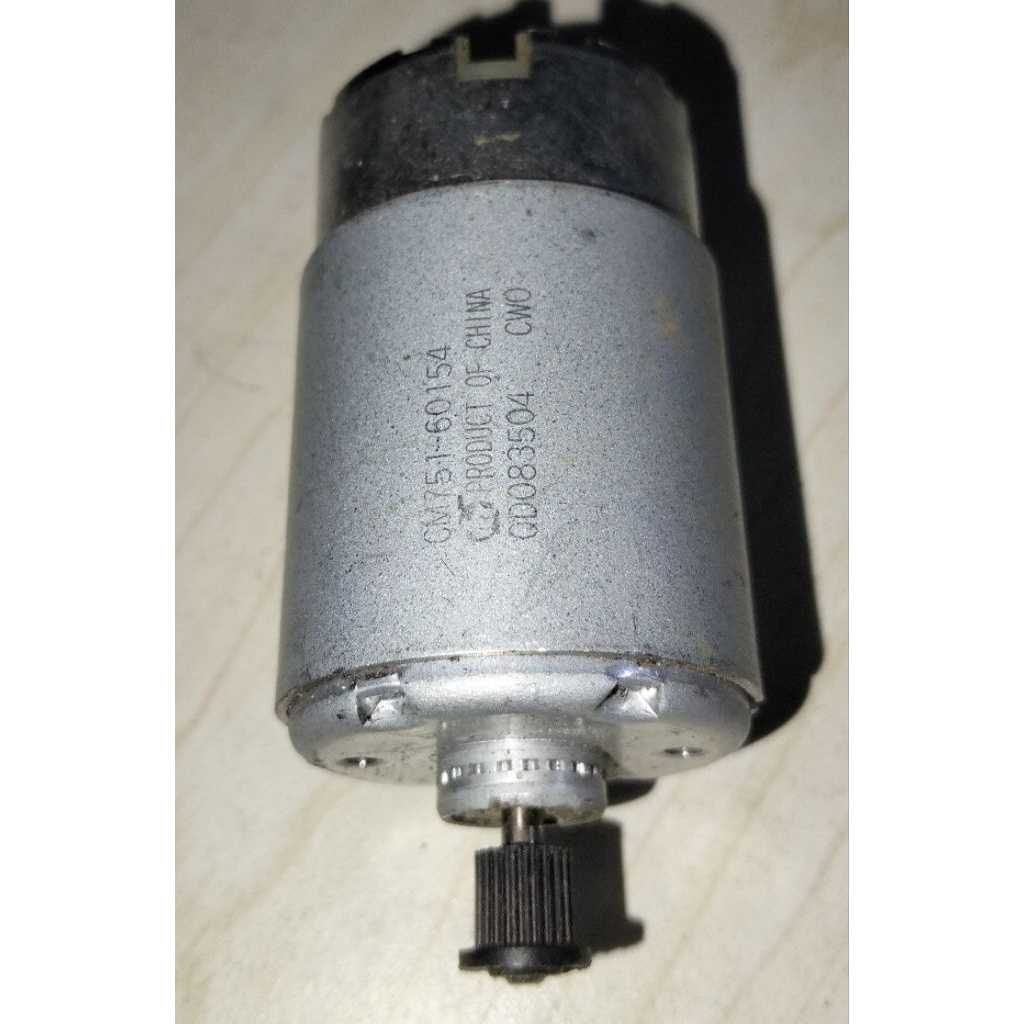 DINAMO MOTOR CM751-60154 BEKAS CABUTAN
