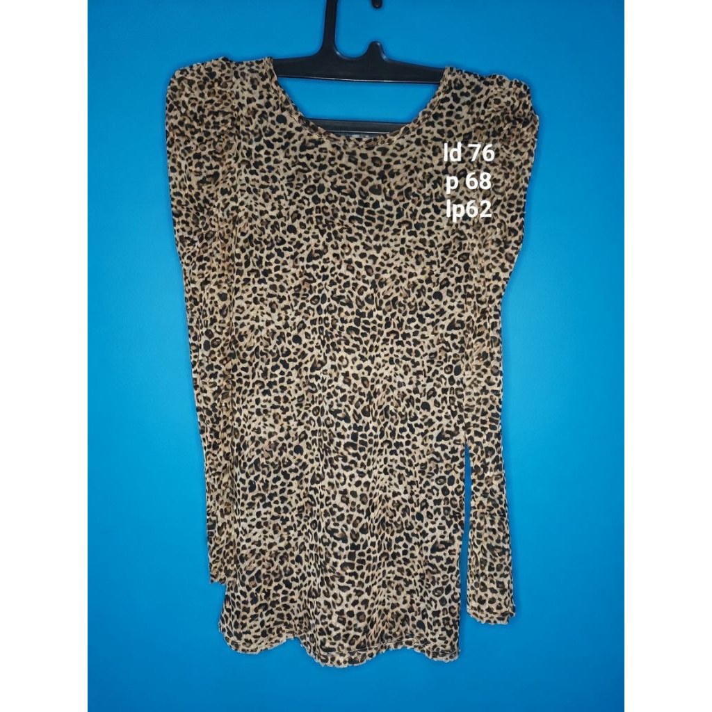 PRELOVED Atasan Wanita Motif Macan Tutul