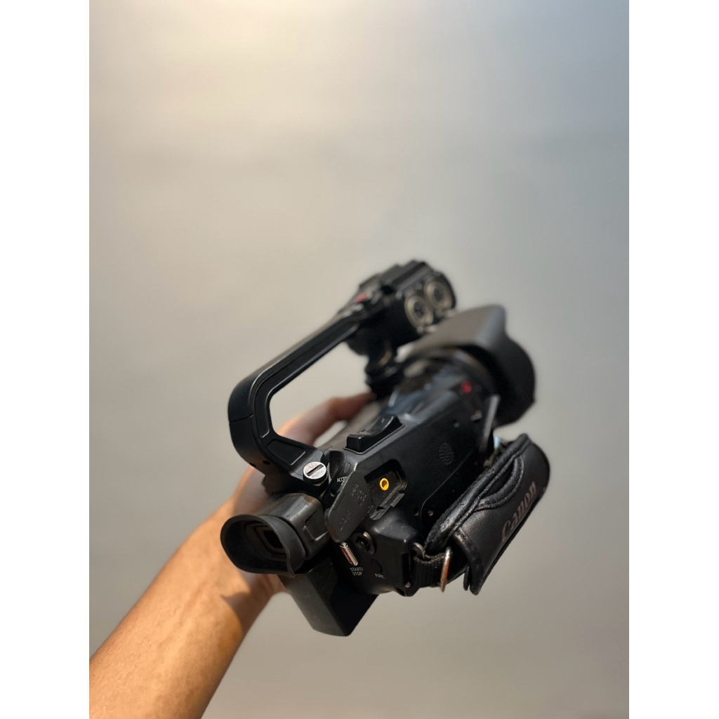 Canon XA11 - Professional Canon Camcorder