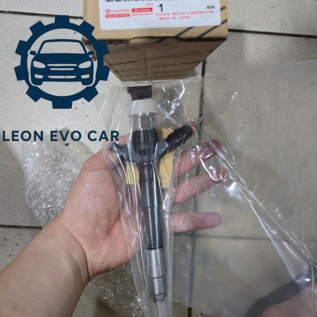 Nozzle Injektor Toyota Hilux Innova Fortuner 2.5cc Diesel 2kd 23670-0L090 Ori DENSO
