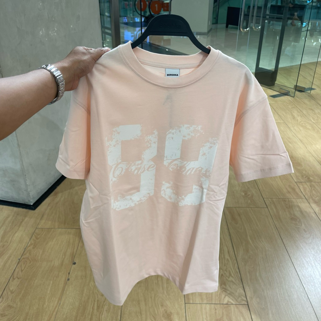 Kaus T-shirt Varsity BERSHKA Women Jastip (jasa titip)