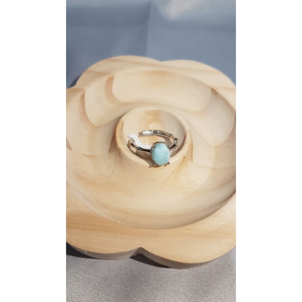 Cincin Larimar.