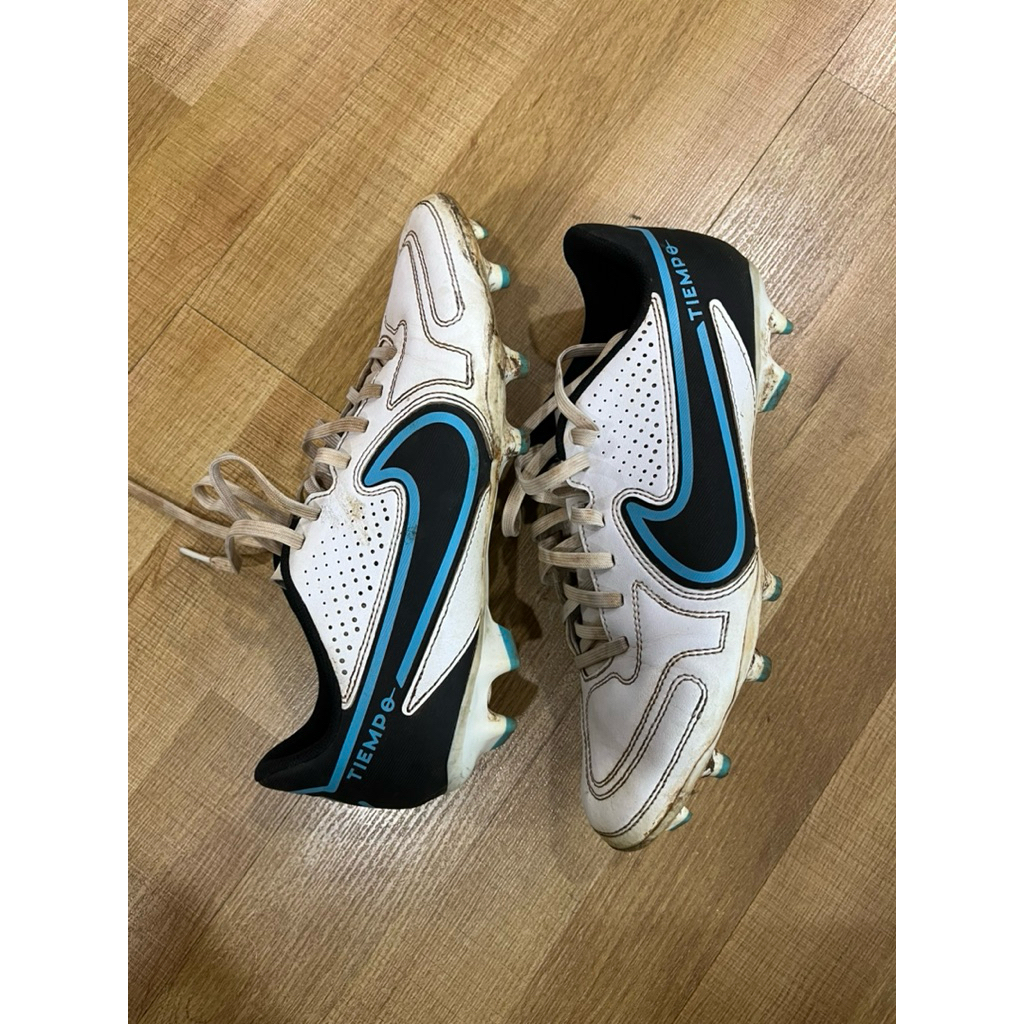 Sepatu Bola Nike Tiempo Legend 9 FG/MG