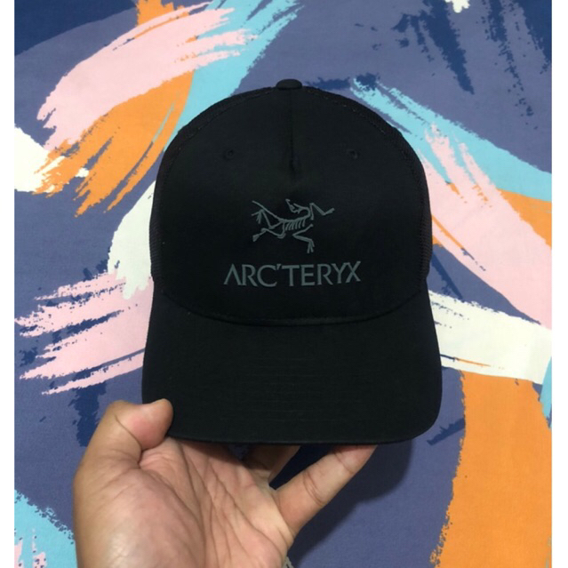 Topi second Arcteryx basic trucker 110