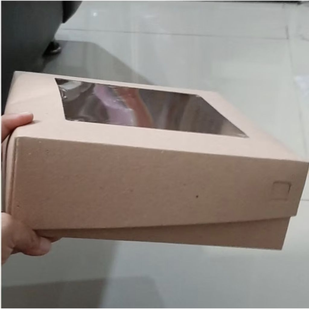 box dus kraft laminasi dus cake dus kue dus roti 22×22×7,5