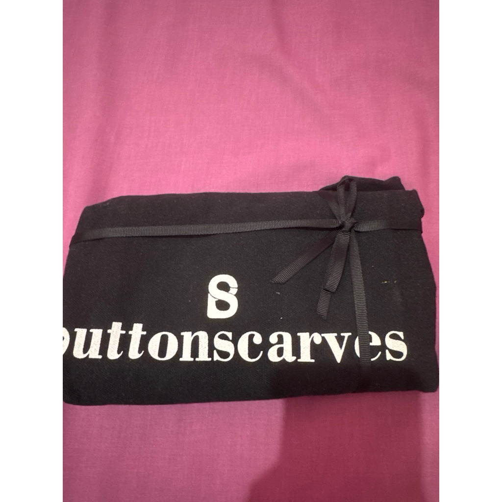 New Buttonscarves shopping bag