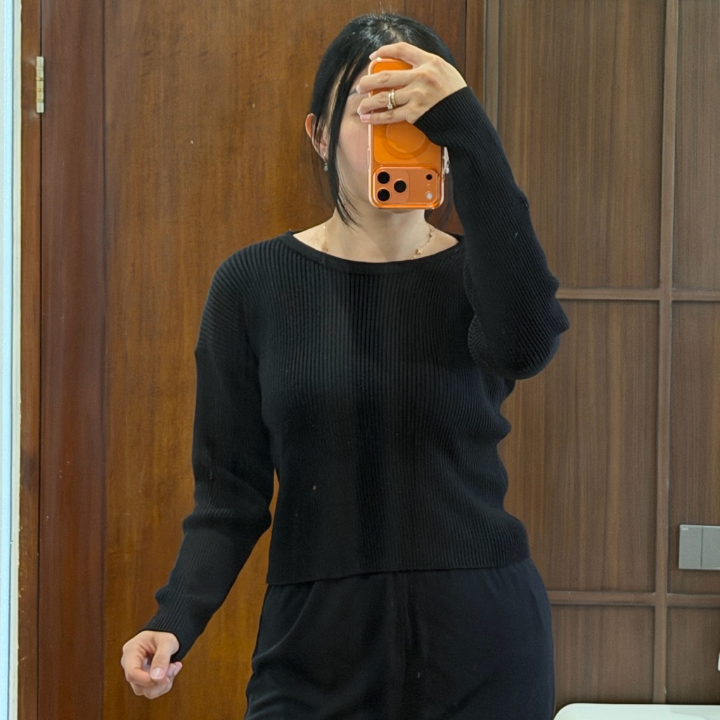 elnov black sweater