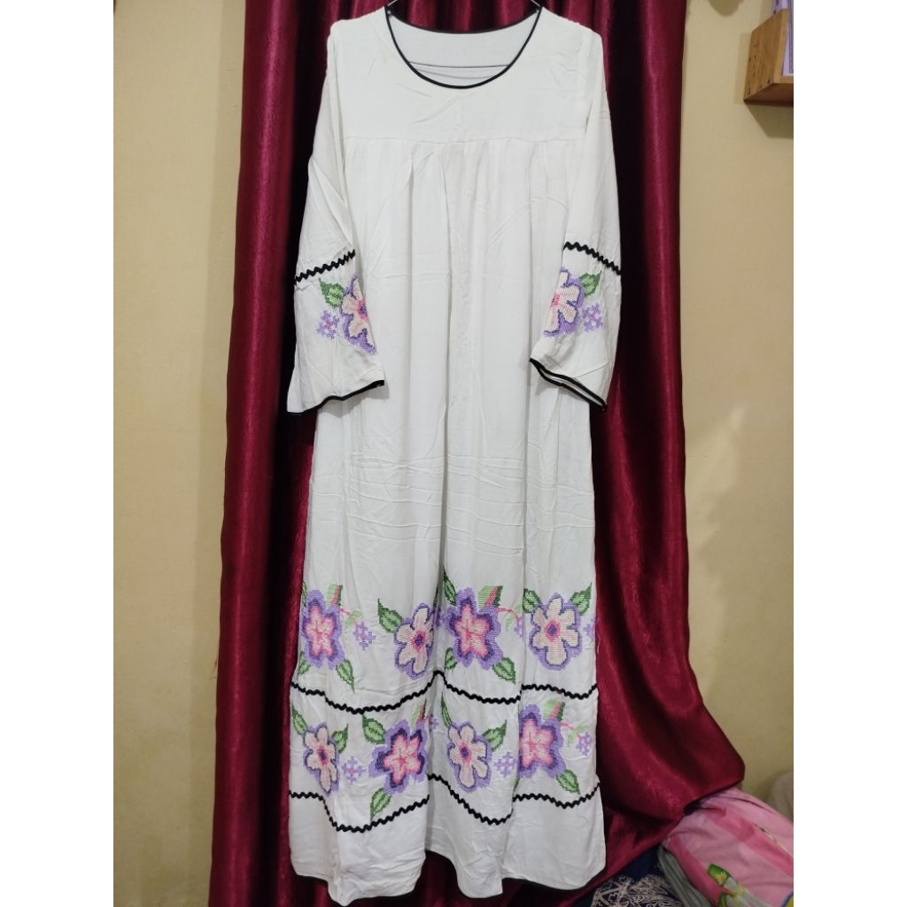 Gamis Putih Bunga Lilac Rajut Full Furing Bahan Rayon Premium