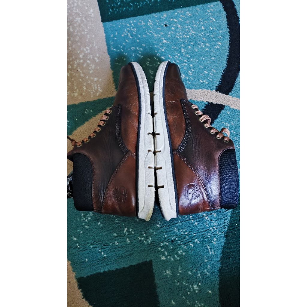 SEPATU TIMBERLAND NO 42 SECOND BEKAS ORIGINAL