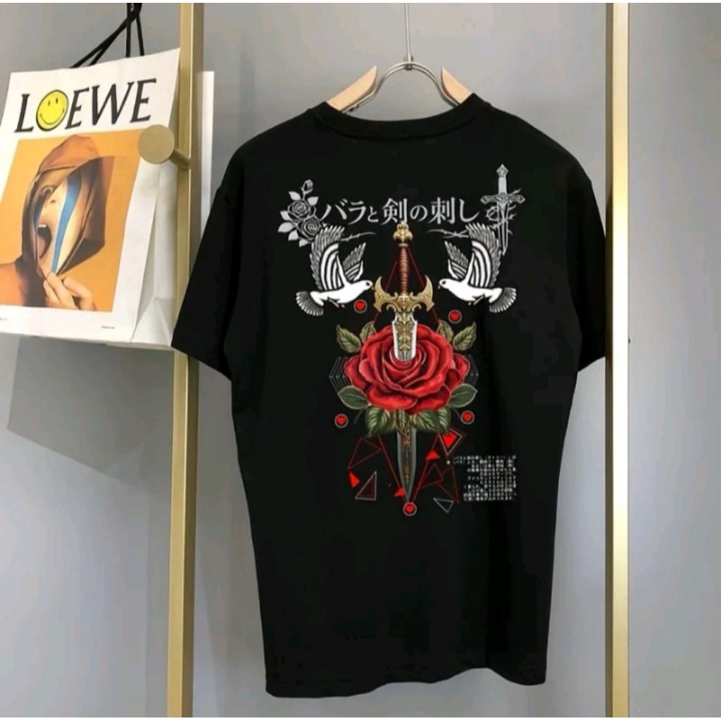Kaos Mawar Tertancap Pedang Bunga Mawar  Kaos Distro Viral Ternyaman Kaos Unisex Viral