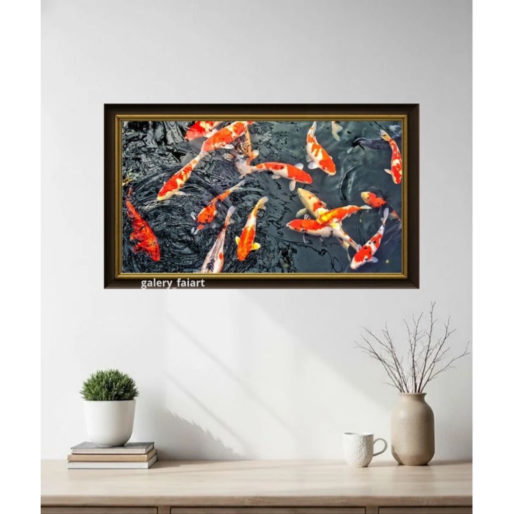 Hiasan dinding cetak gambar plus bingkai kayu lukisan ikan koi ukuran 100*50cm