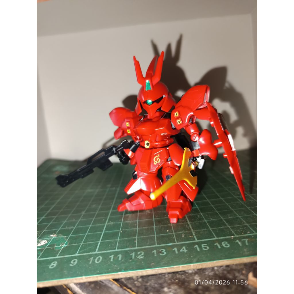 SD EXSTANDART GUNDAM SAZABI BANDAI