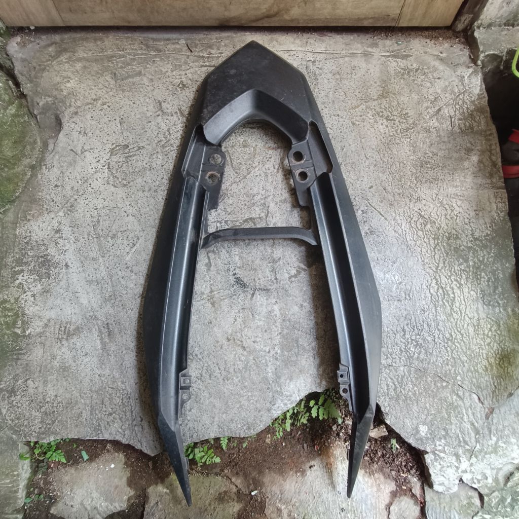 bodi cover belakang  atas kempolan honda supra gtr 150 pertama V1 cabutan motor original