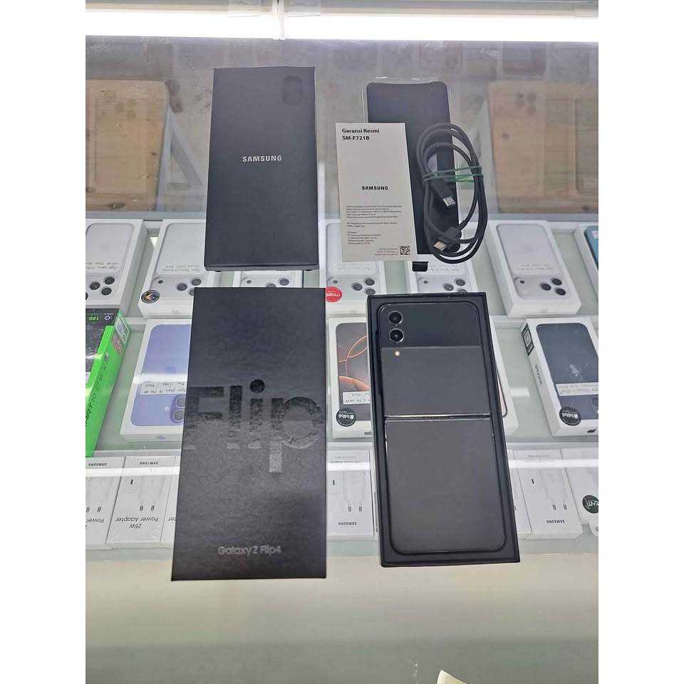 Second Samsung Galaxy Z Flip 4 8/128GB Graphite Ex Resmi SEIN Mulus Fullset Original