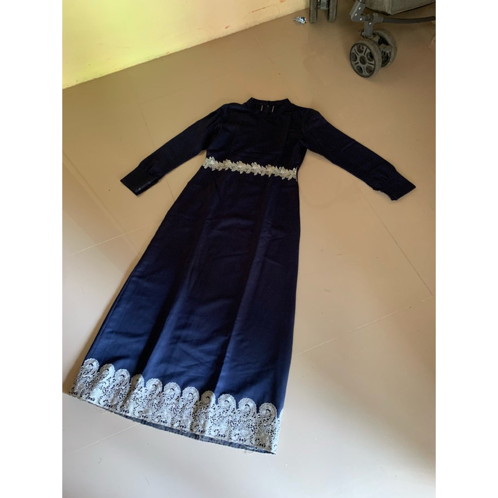 gamis kondangan simple elegan dan mewah warna dongker